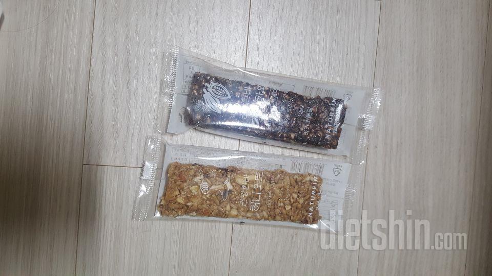 아직 안먹어봤지만 간단히 먹기 좋을것