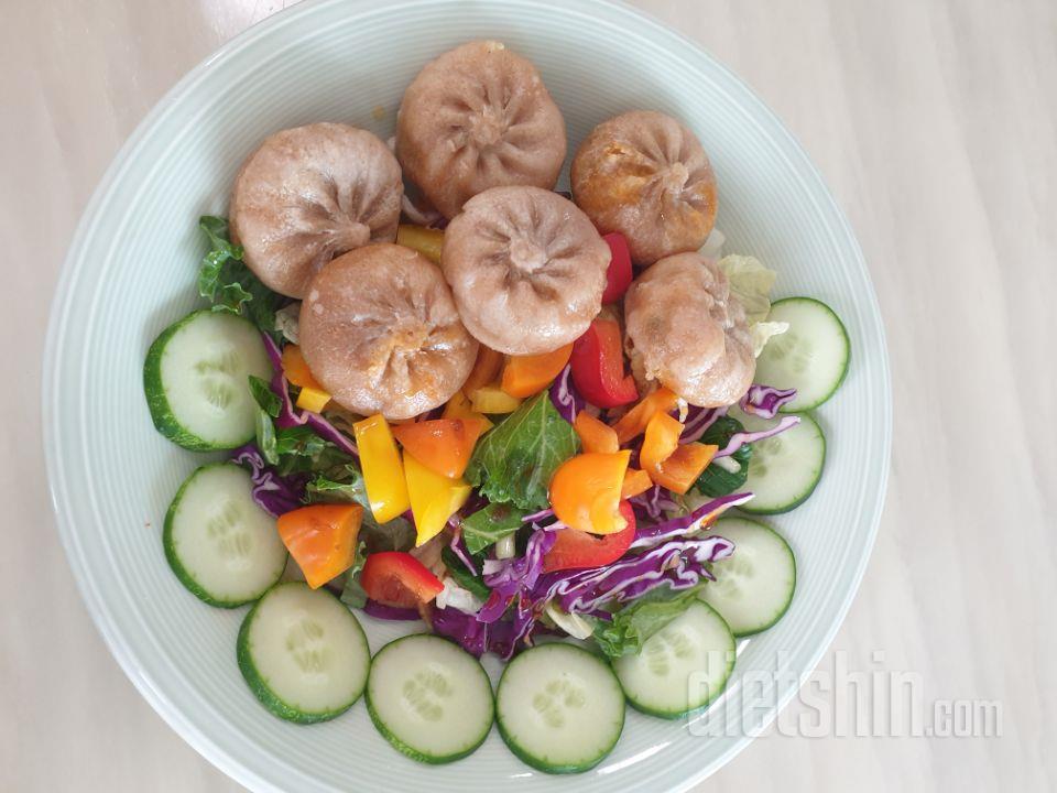 코로나로  살 확찐자가 되서ㅜㅡ
식이