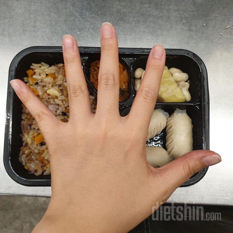 맛있네요. 먹을만해요. 아직 10개중