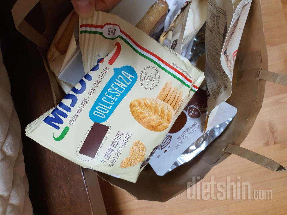 비스킷달아요,근데 맛있어요ㅋㅋㅋ