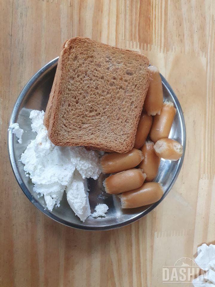 오묘한맛 빵과함께 먹으니 색다르고 맛