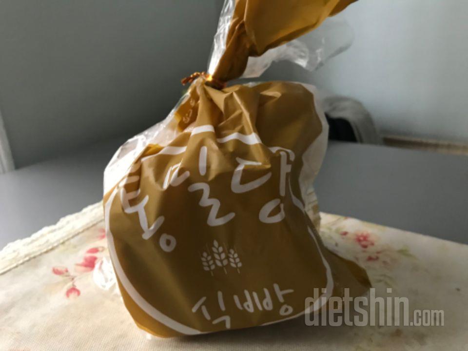 여기에 있는 빵 종류 별로 다 먹어봤