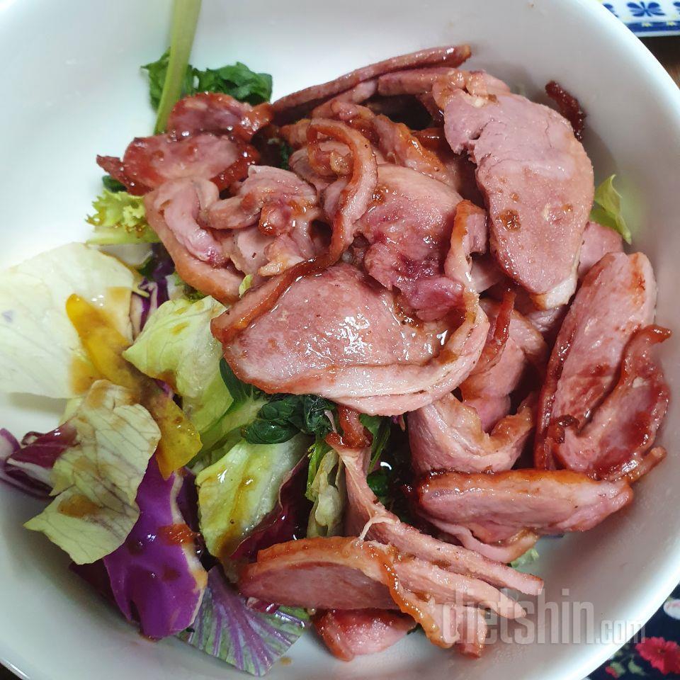 오리고기 올려 먹었는데 잘 어울리고