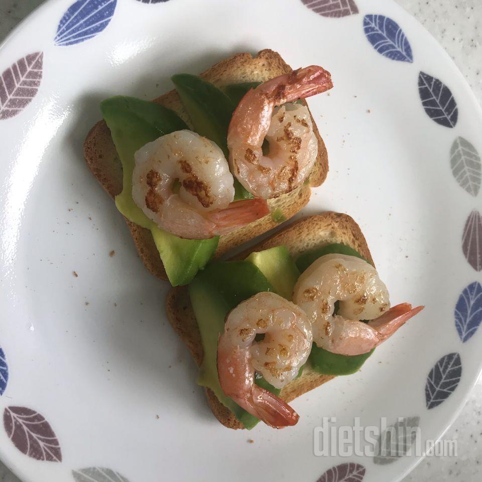 비스코트포켓으로 아보카도 새우 토스트🥑🍤🍞