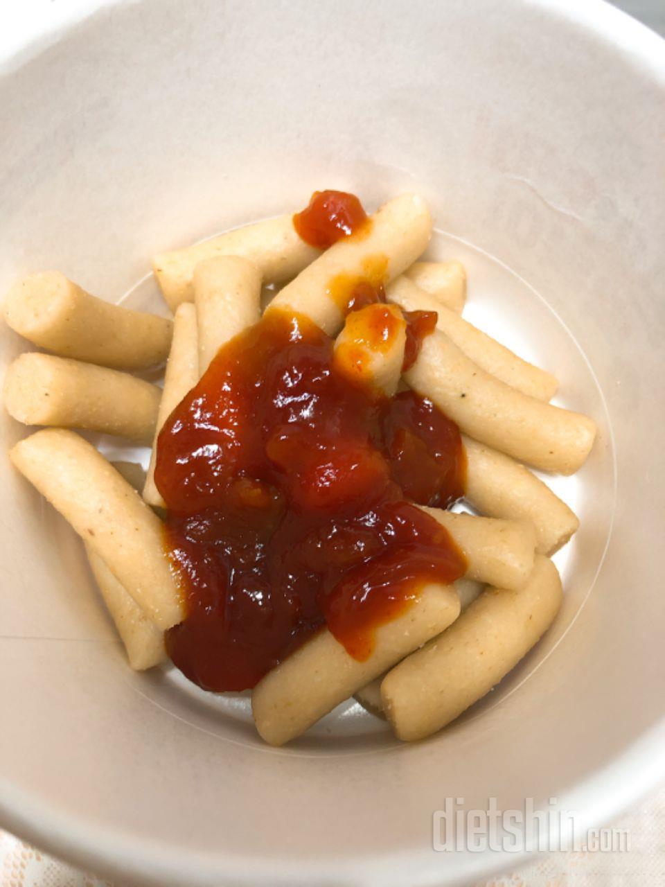 맛있어요 진짜 떡볶이같고~ 아쉬운점은