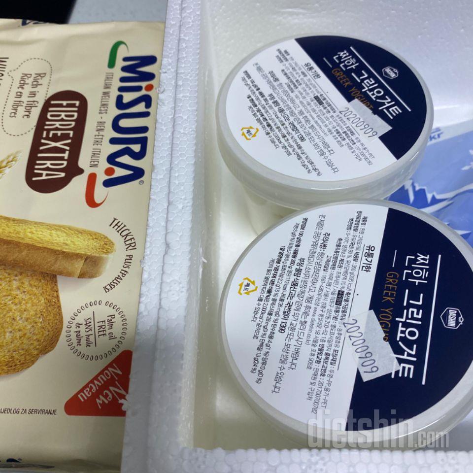 생각보다 퍽퍽한 느낌이 있는데 저는