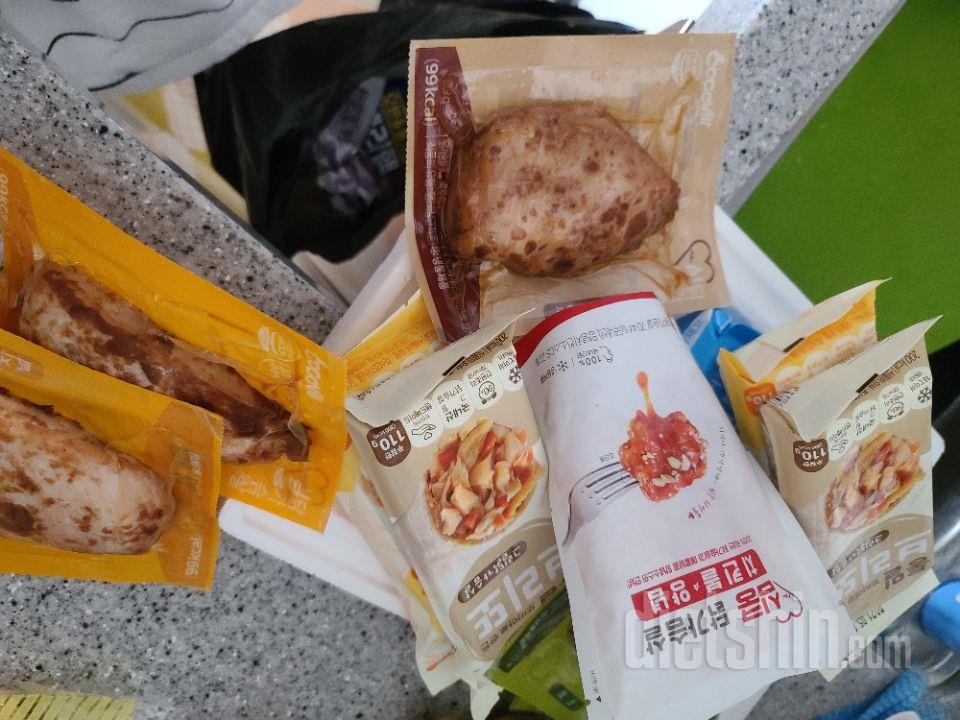 완전ㅎㅎㅎ빠른배송이 놀라고
아직맛은
