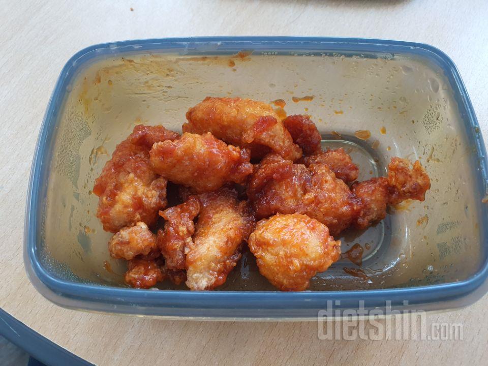 너무 맛있어요! 그냥 순살 양념 치킨