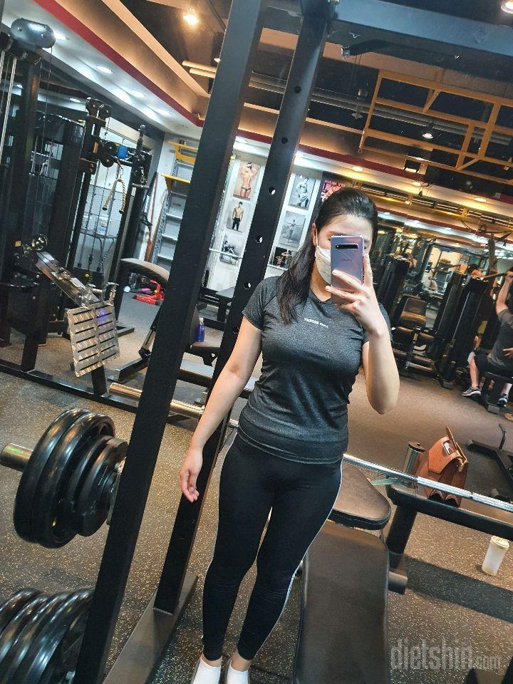 안녕하세용 55kg->52.2kg 그리고 지금도 다이어트중 11월 바디프로필