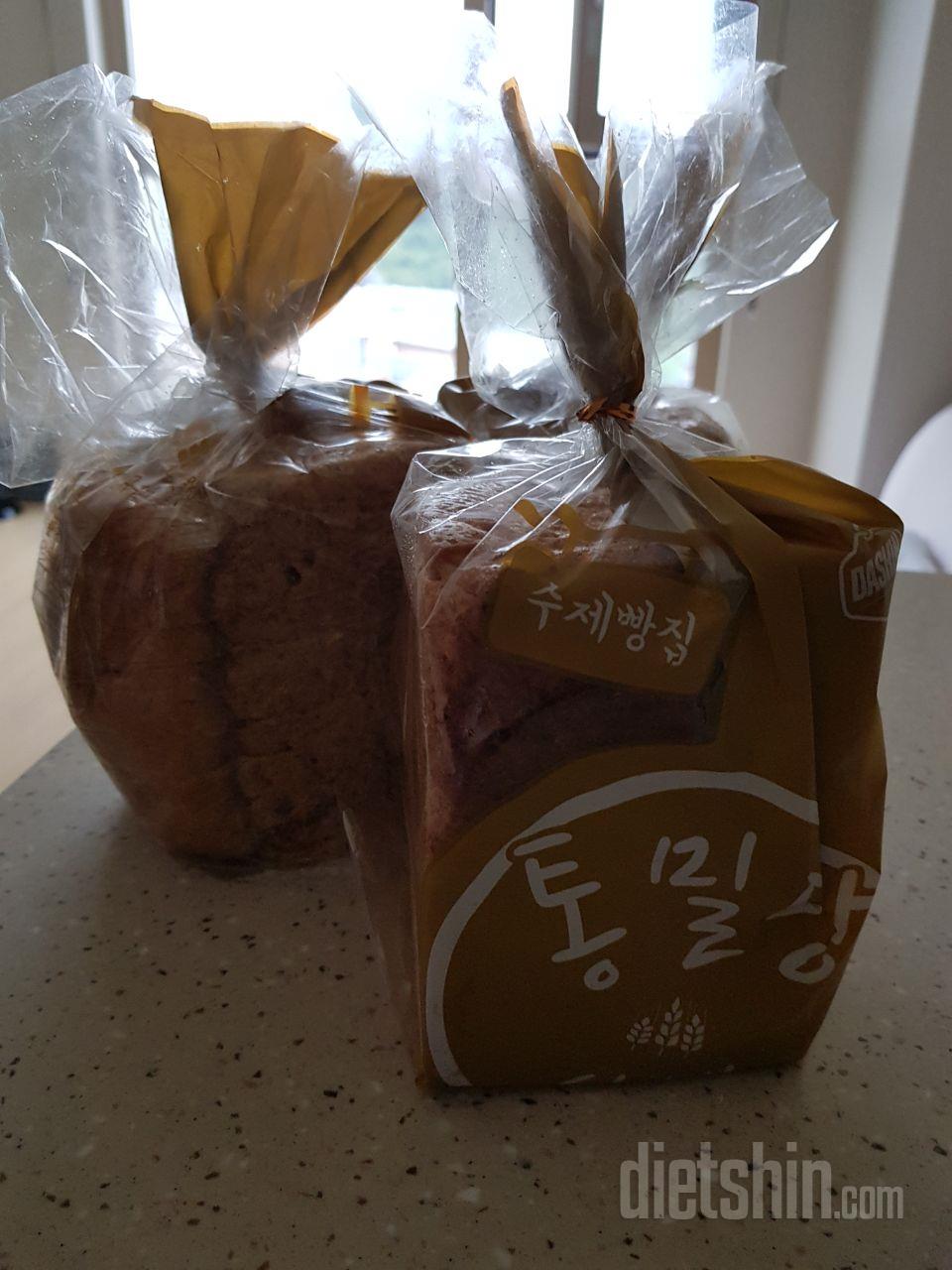 잼 발라먹으니 맛있어요
칼로리도 낮고