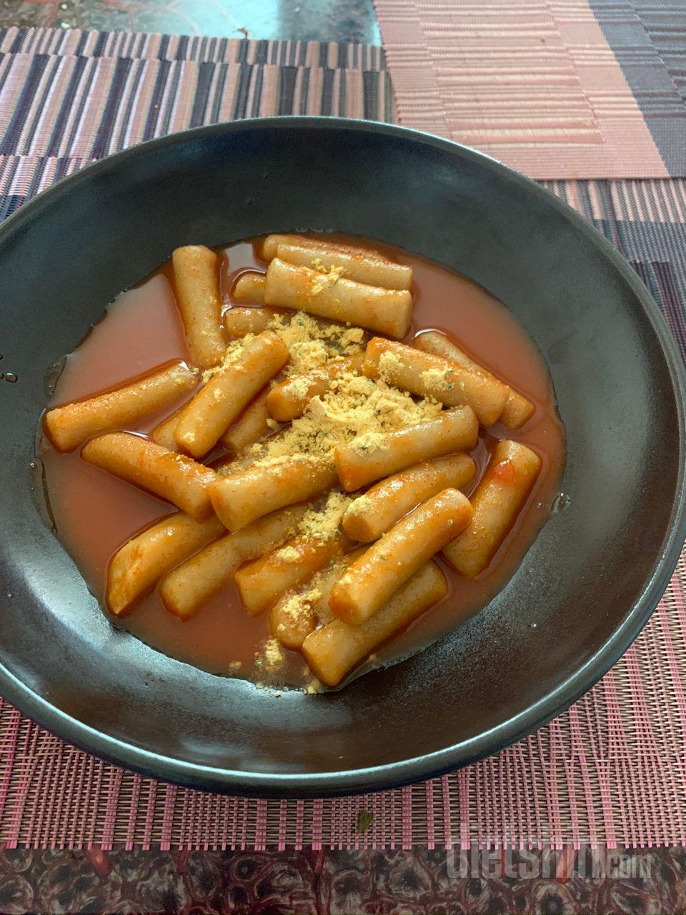 맛있어요. 매운맛은 진짜 매워요