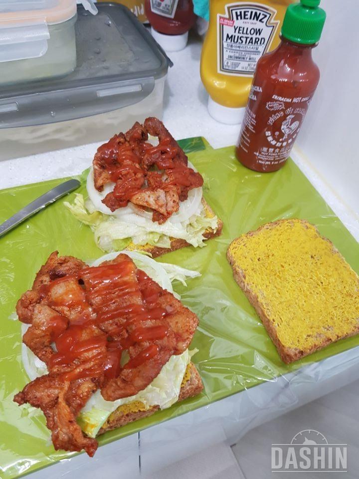 스리라차 안먹어본사람은 있어도 한번