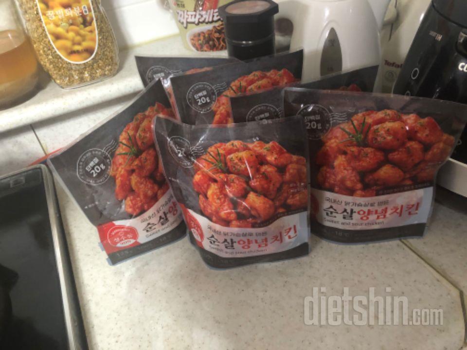 후기가좋아서 시켰는데 너무기대되용~
