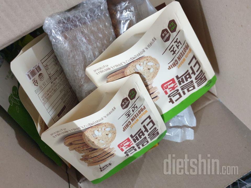 엄청싸게샀어요 좋아하는 과자인데 맛나