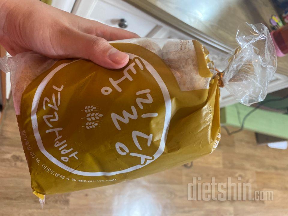 맛있고 건강하게 먹는 느낌입니다.빵을
