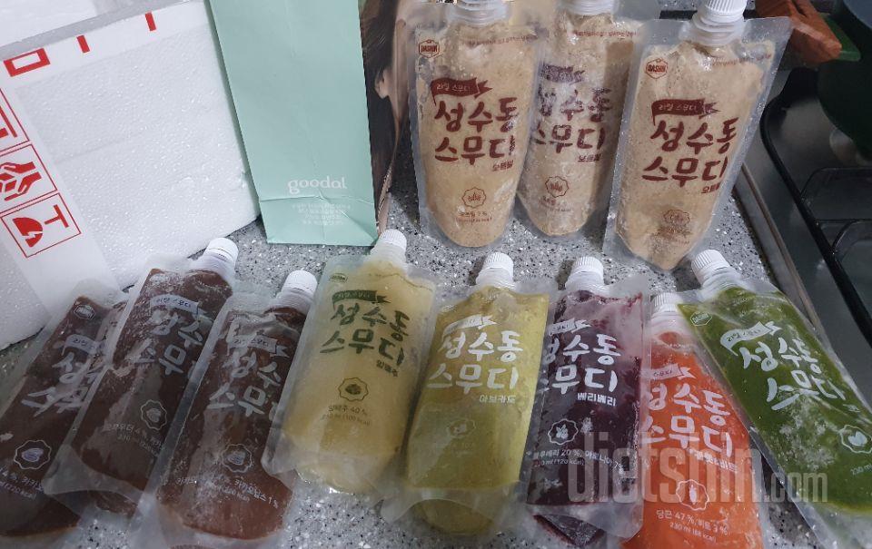 받자마자 사진찍어 올립니다.
배송이
