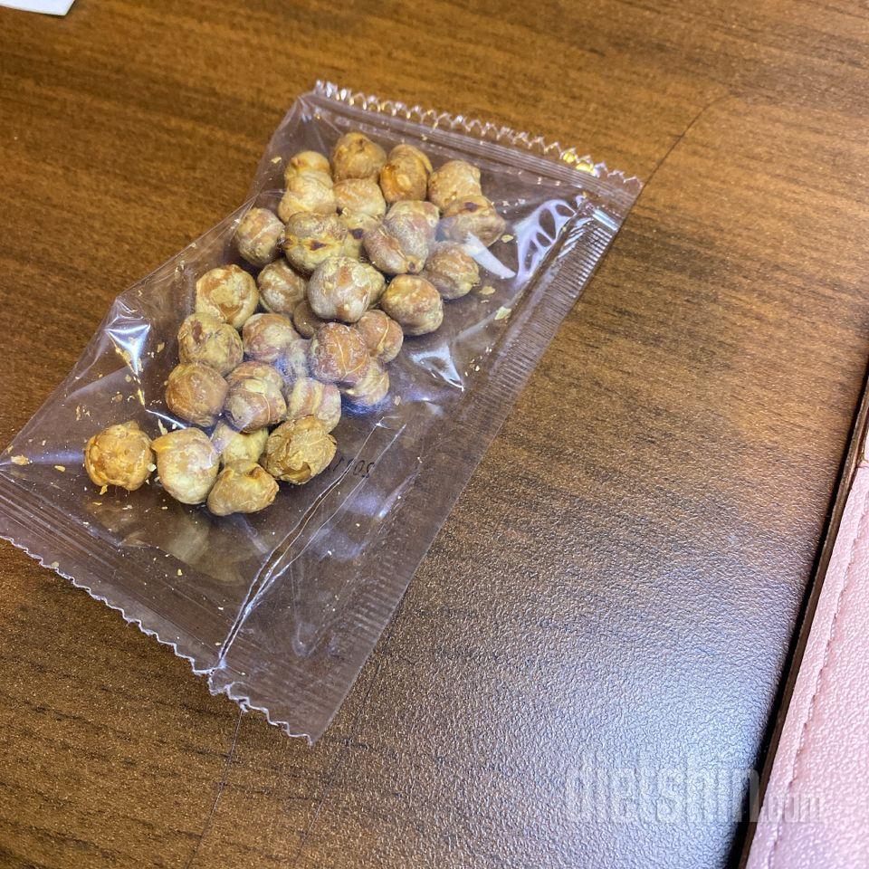 다이어트 식품인지라 맛은 ㅎㅎ,, 그