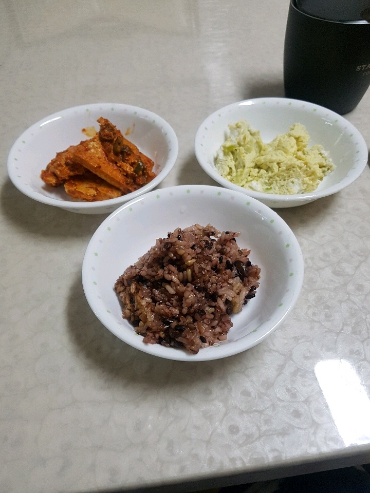 10월 25일( 아침식사 402kcal)