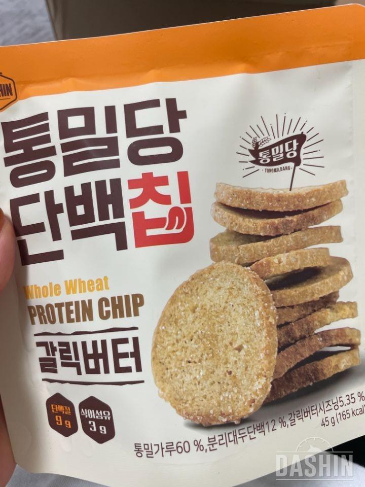 군것질을 못참아서 시켜봤어요
짭쪼름한