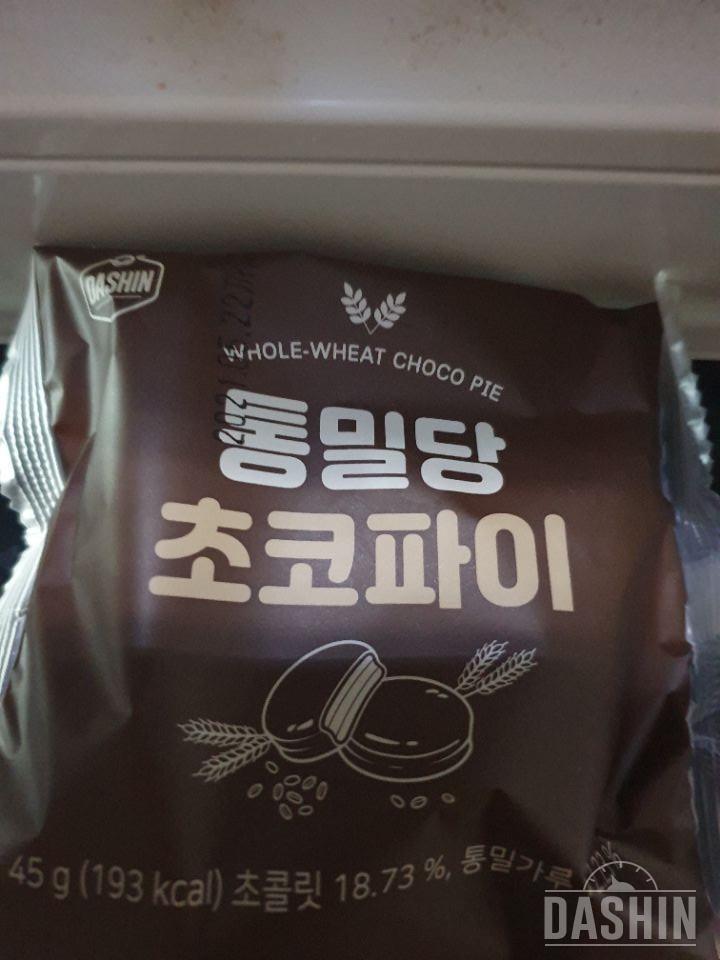 음
뭐랄까 크림빠진 몽쉘통통 느낌?
