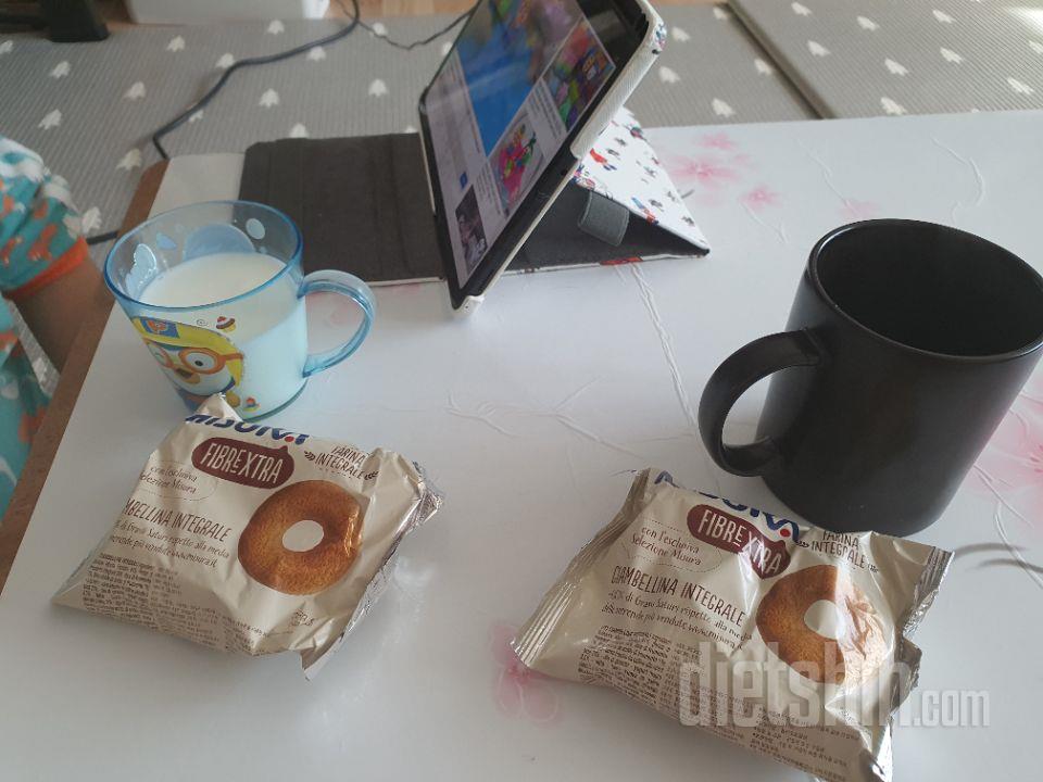 커피랑같이먹으니맛나요