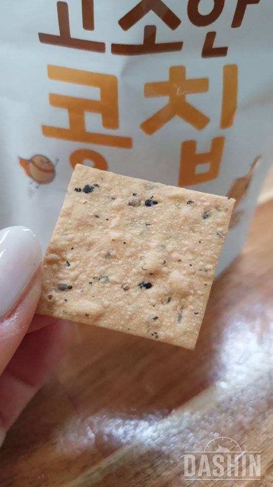 맛있어요 두부과자를 원래 좋아하는데