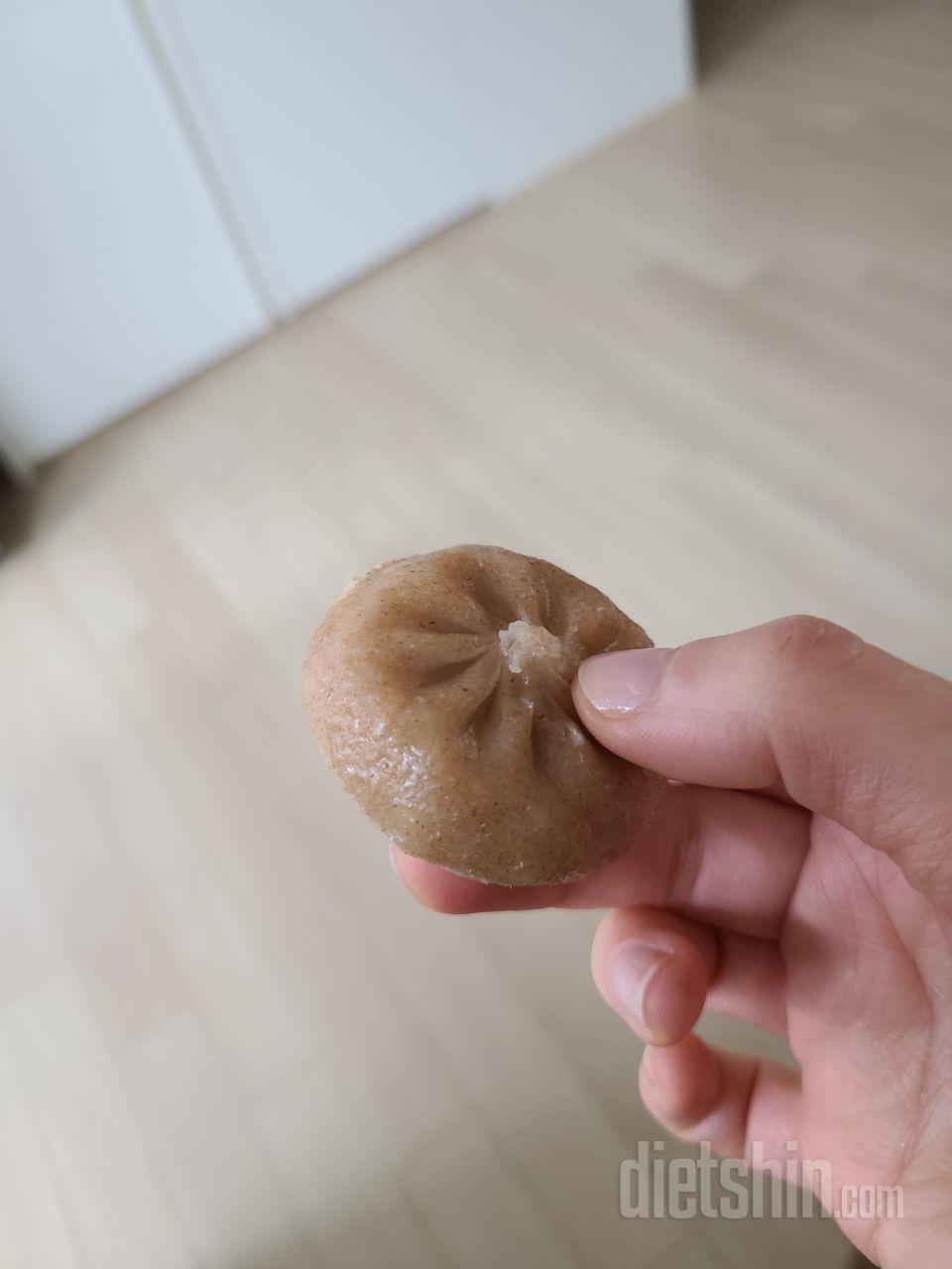 만두피는 약간덜 쫀득하지만 맛있네요
