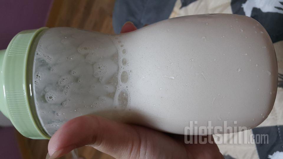 오 쿠키도 씹히는게 정말 맛있어요 딸