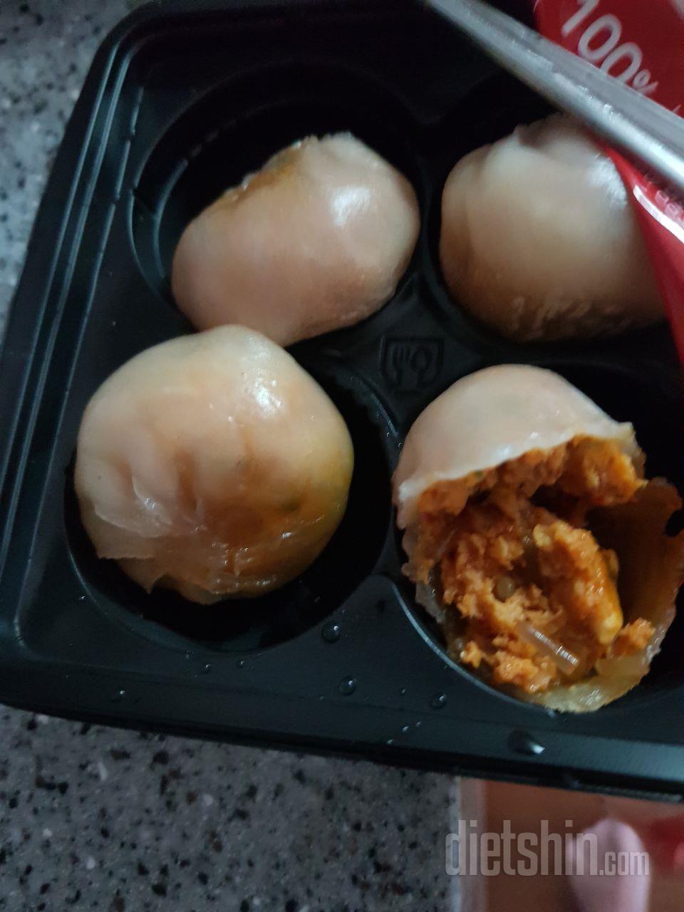 와일반만두보다맛잇어요 반햇어요