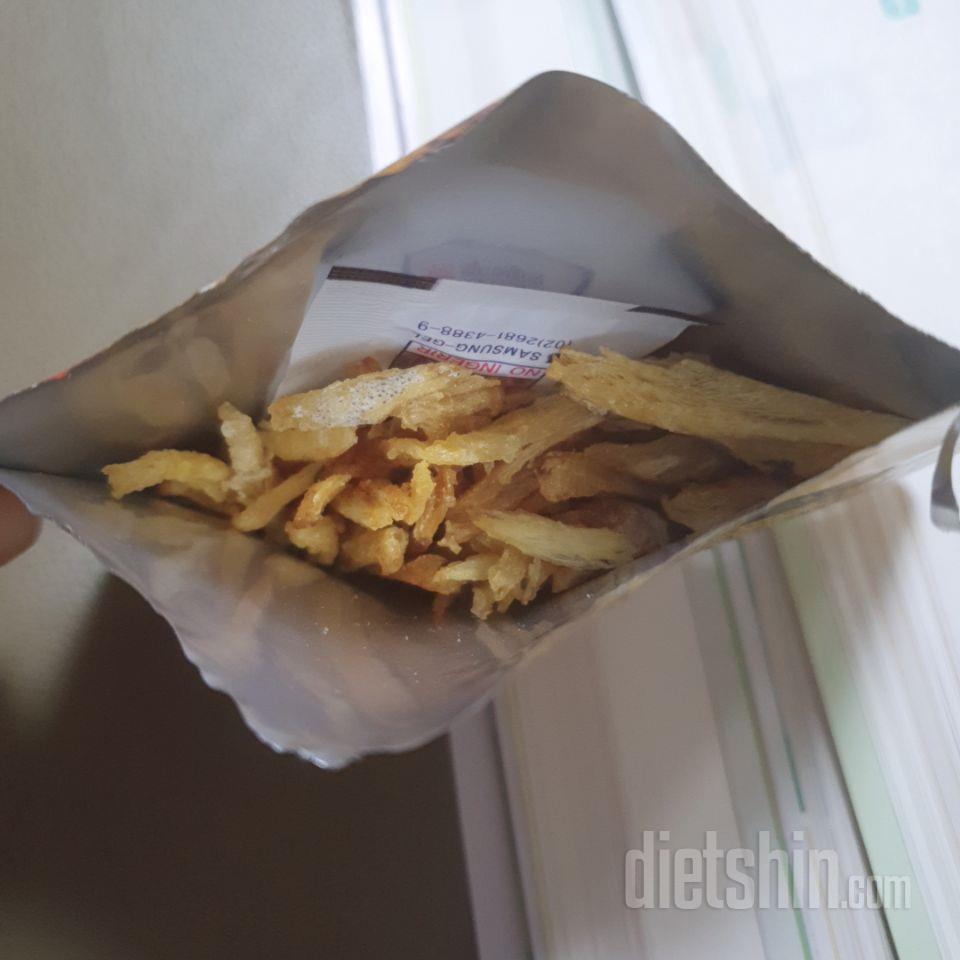 오리지널맛은 짭짤 
매운맛은 매콤매콤