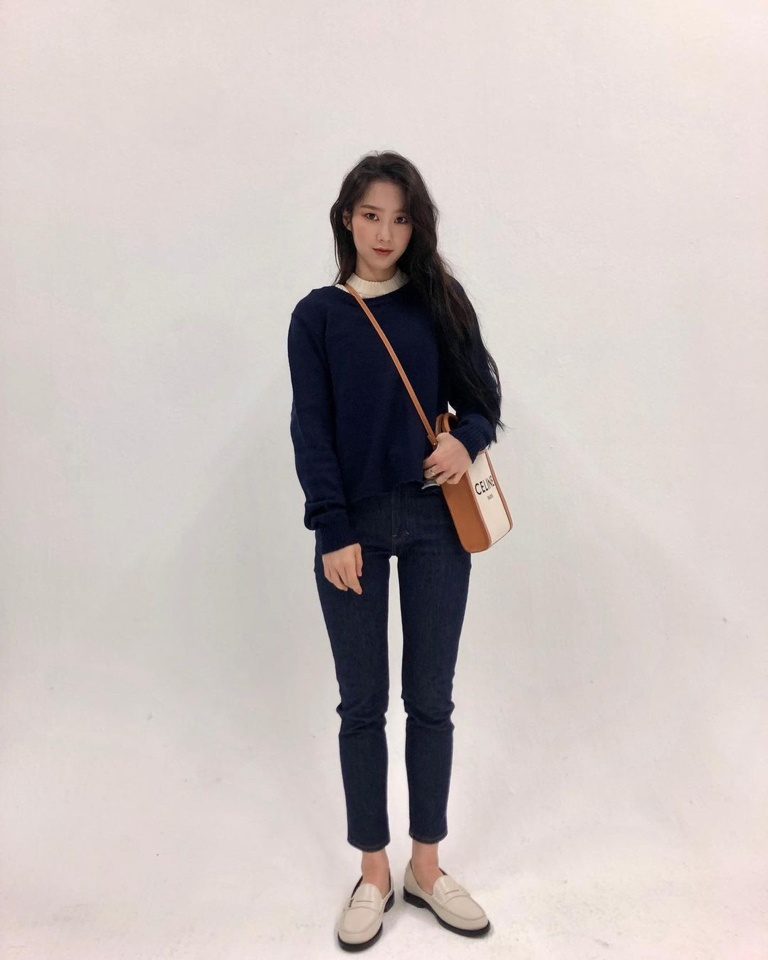 오마이걸 지호 자극사진