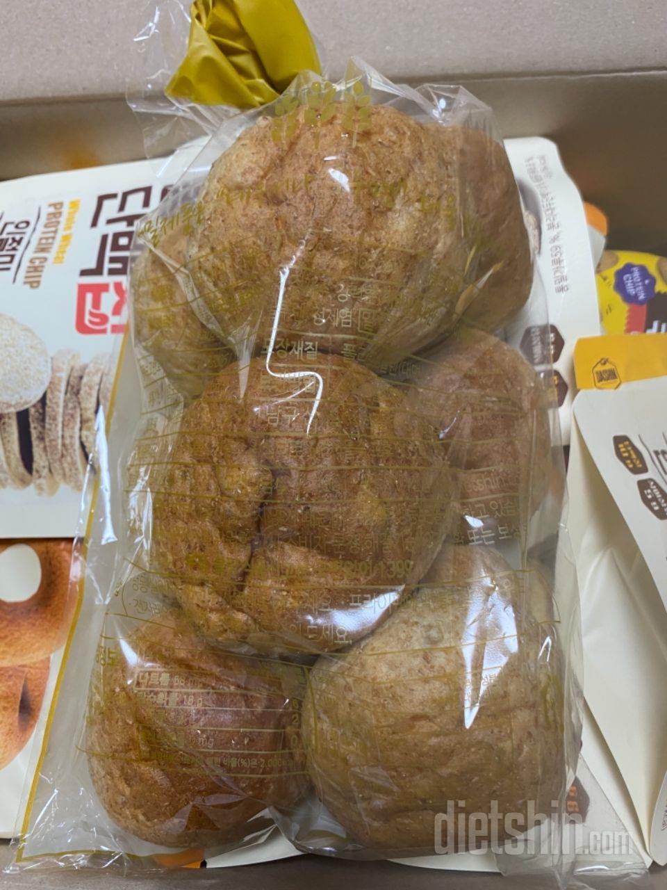 빵 너무 먹고 싶어서 시켰는데 진짜