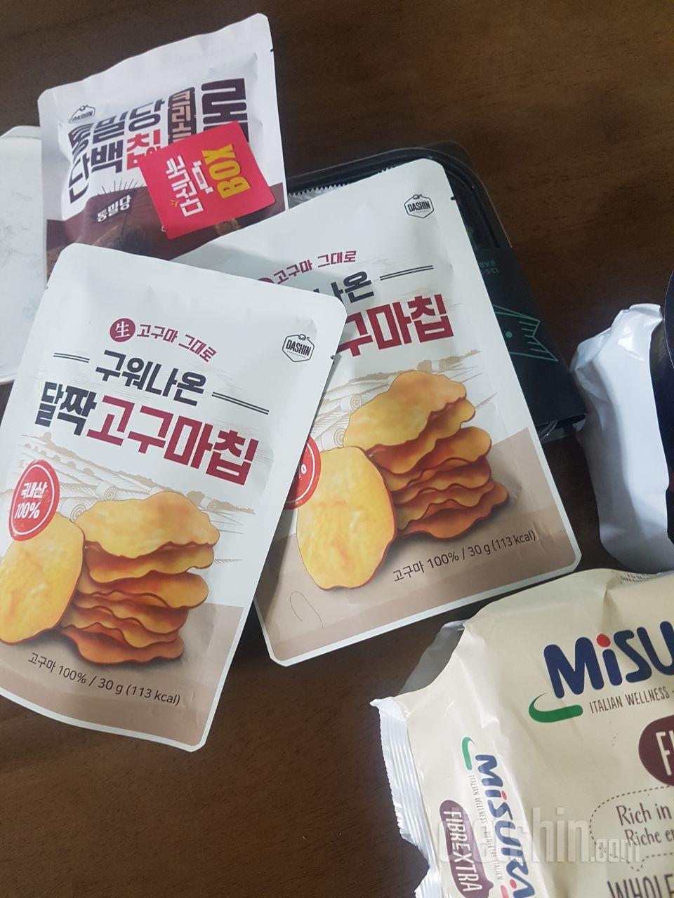 생각보다는 더 딱딱해요
치아 아파요