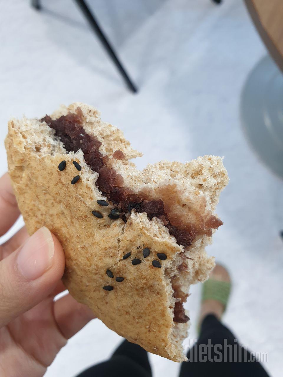 맛있구요 아침으로 간편하게 먹기 좋아