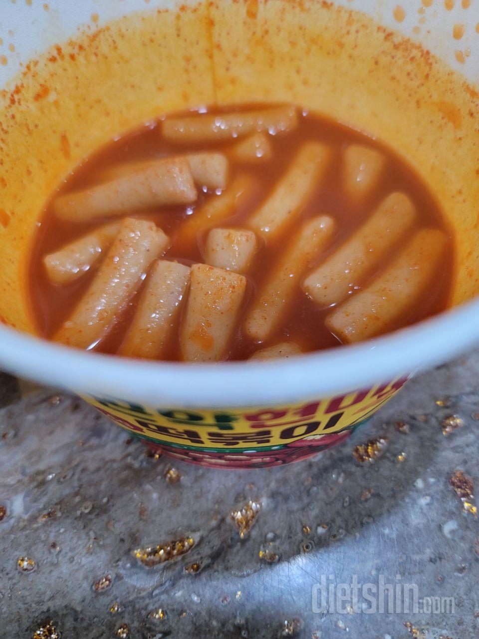 일반 파는 떡볶이 맛이 나요! 매콤하