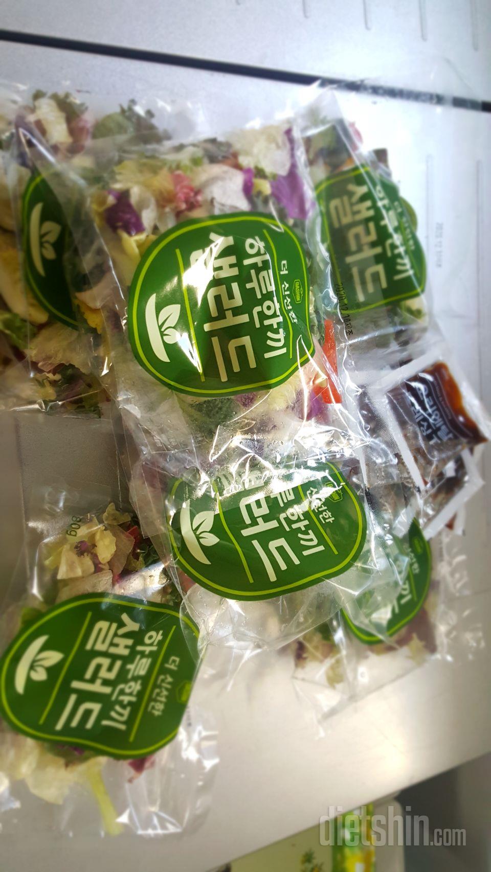 정기배송으로 두번째로 받았는데 먹을려