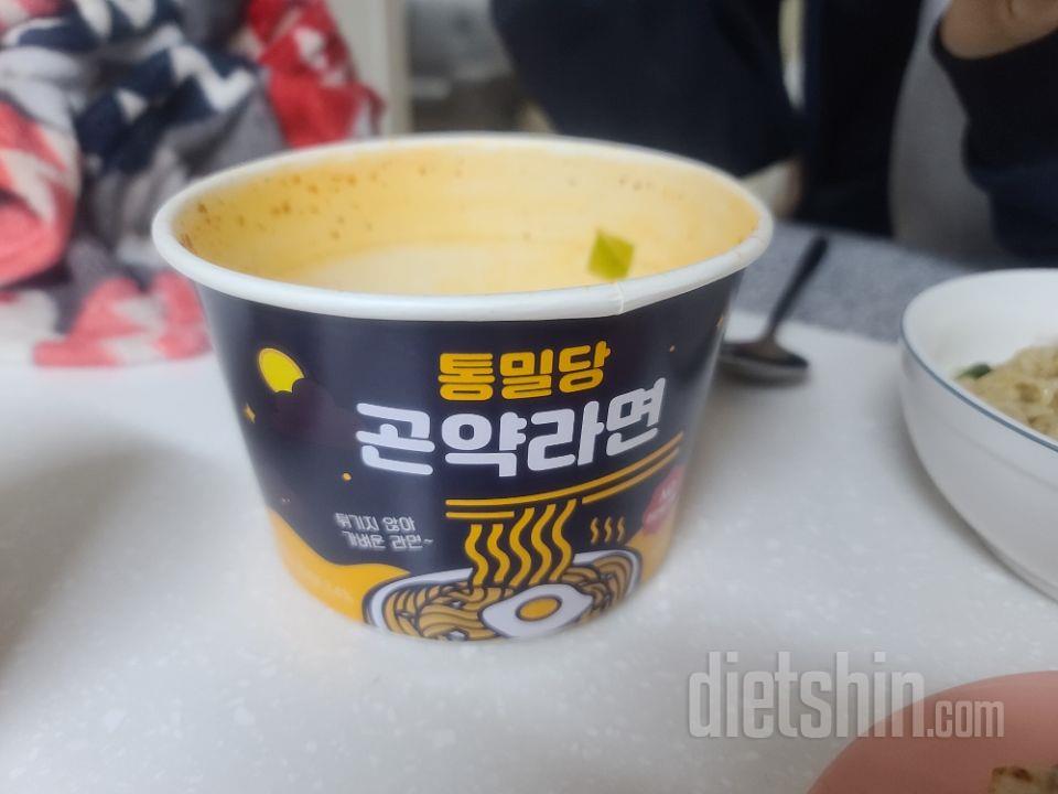 곤약 라면인거 감안하면 맛있고요
일반