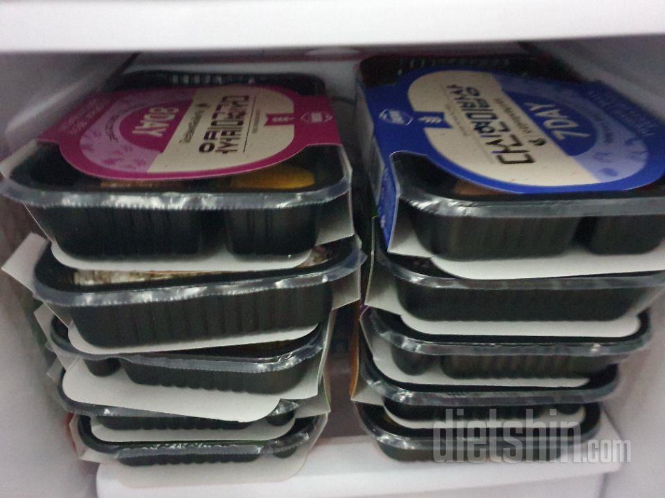 냉동상태로 잘 배송됐어용
아직 먹어보