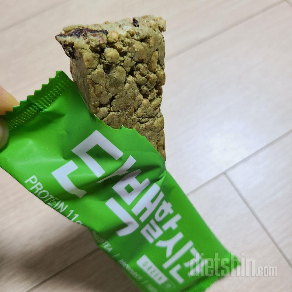 단백질듬뿍에 맛도 고소하니 취저입니다