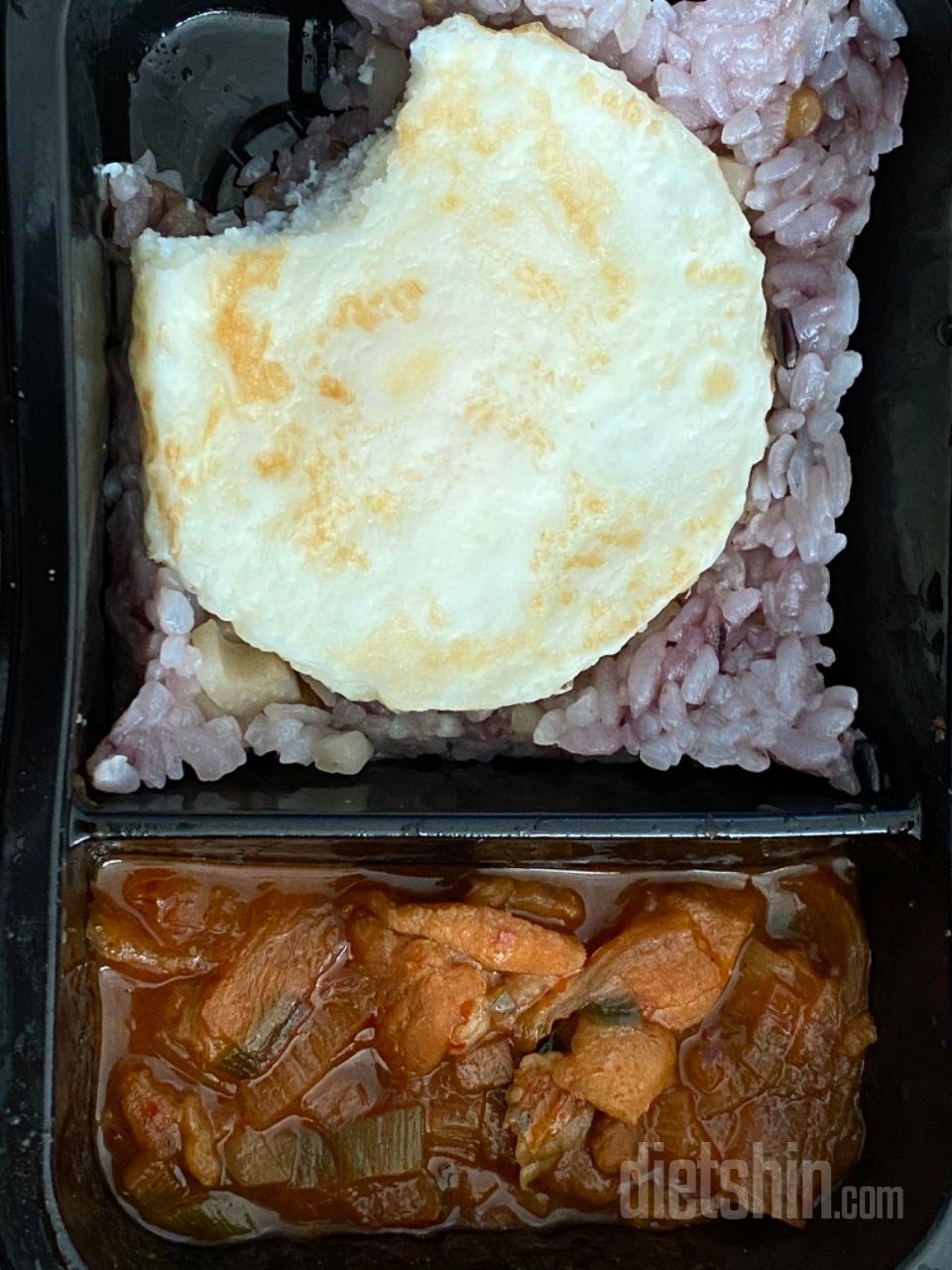 맛있어요. 생각보다 양이 많고 일반식