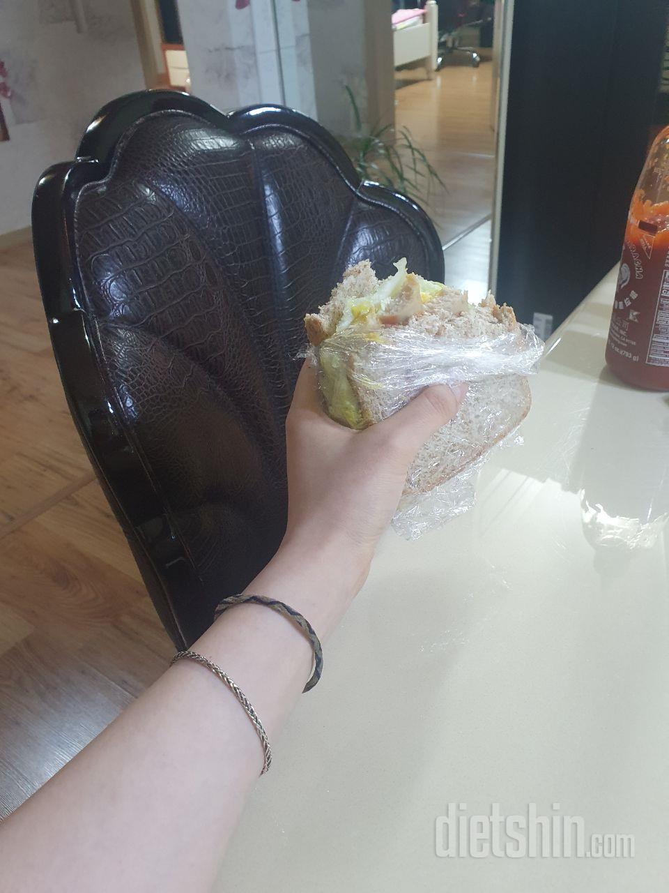 진짜 너무너무 맛있어요 밀가루가 잘
