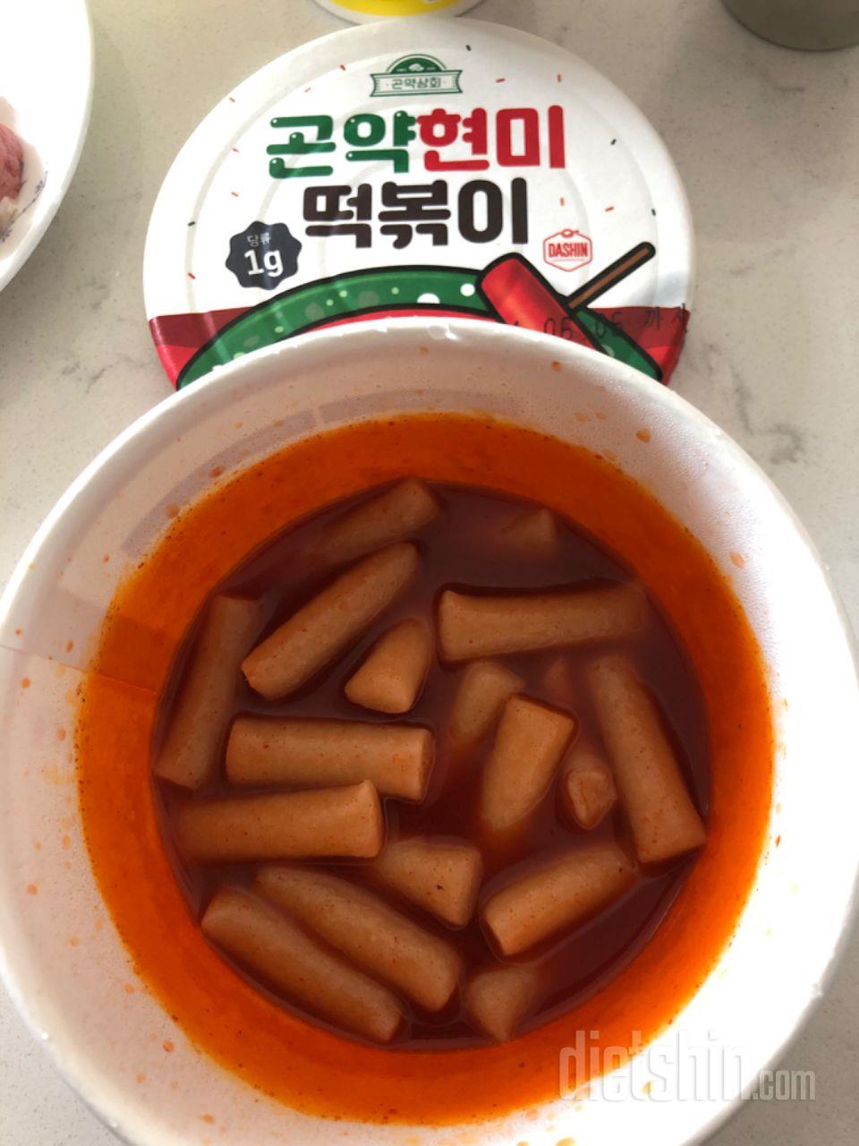 매콤달콤맛은 그렇게 맵지 않았어요.