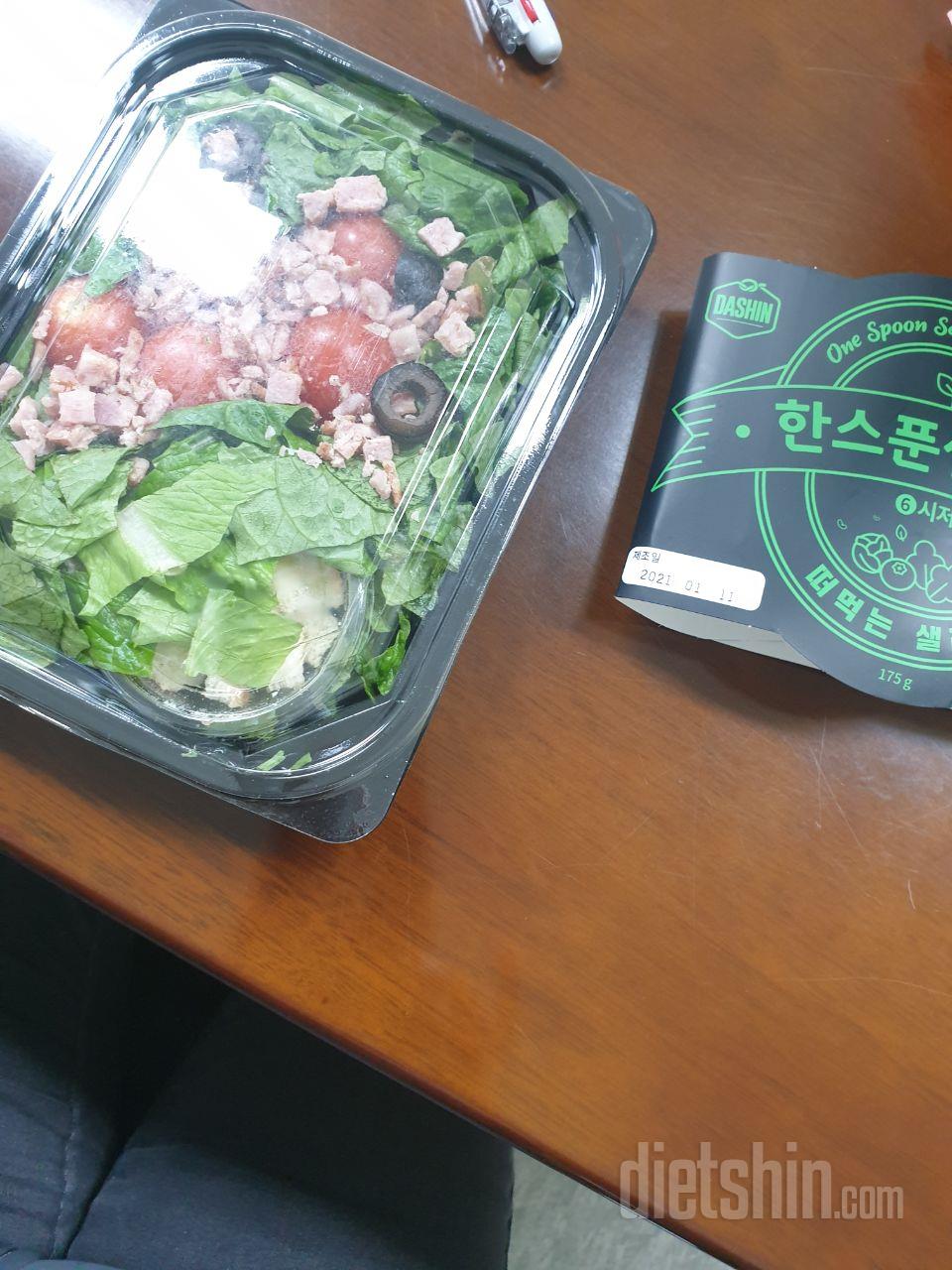점심으로 먹었습니다.
맛있네요~  포