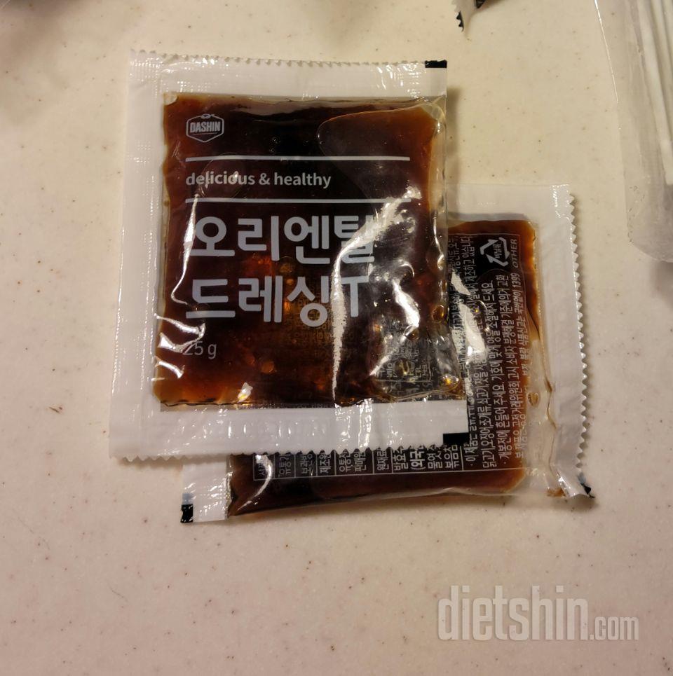 가격 미쳤죠
근데 무배라서 양이
쥐똥