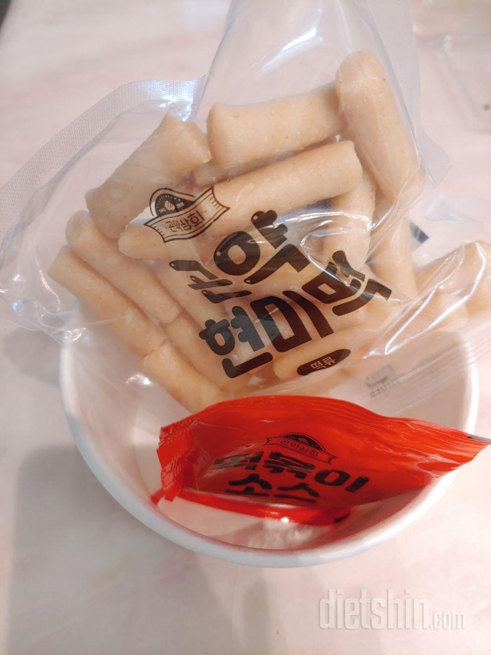 떡이 진짜 쫄깃쫄깃해서 맛있어요!!