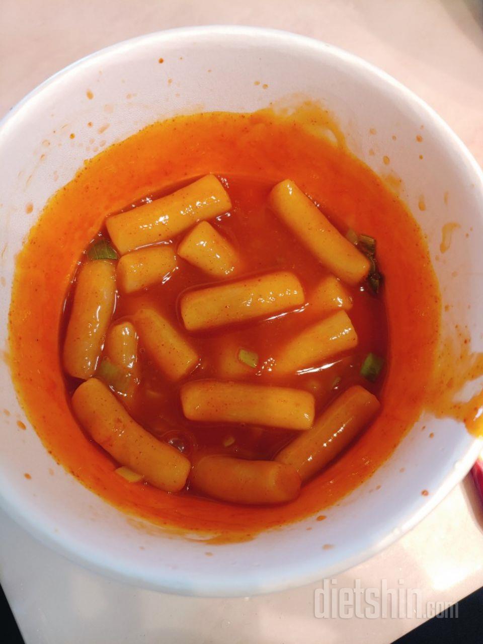 떡이 진짜 쫄깃쫄깃해서 맛있어요!!