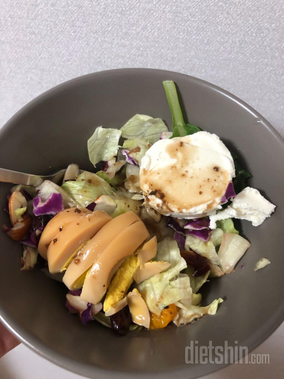 맛있어요 매달 채소챙겨먹는게 일이었는