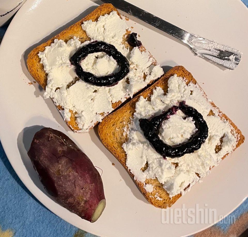 미주라 토스트에 발라먹으면 꿀맛!