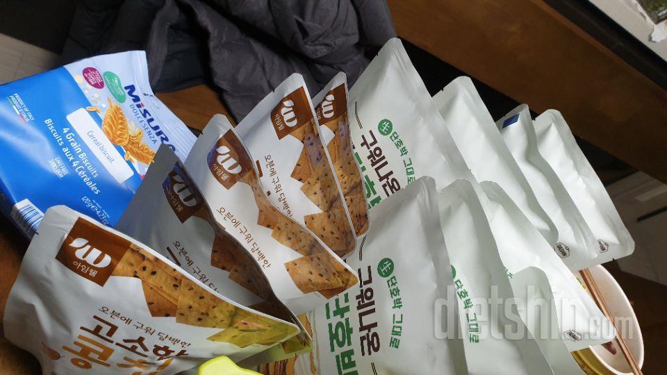 고소하고 맛나요^^  추가 추가 구매