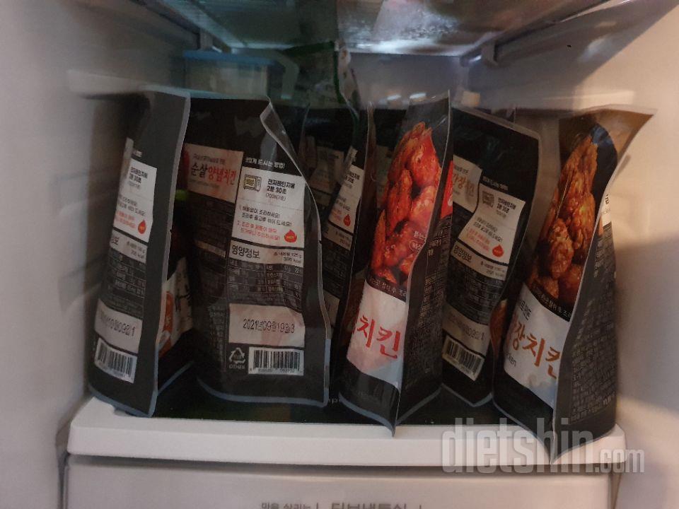 마늘향이 나는게 부담스럽지않고 맛있어